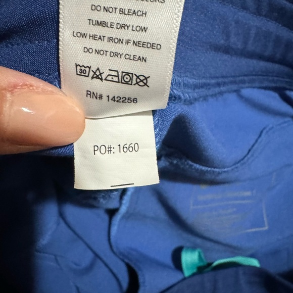 Figs Bottom - Picture 5 of 6